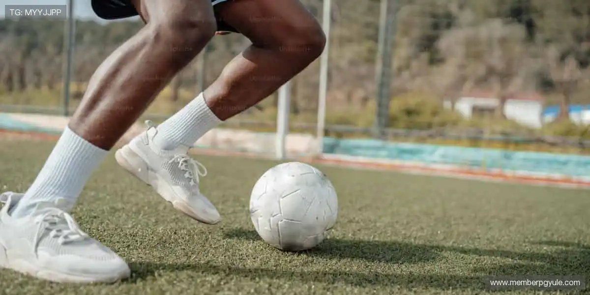 汗水与荣耀的舞台，等你来战！⚽ 报名即享专属福利，点击开启征程！